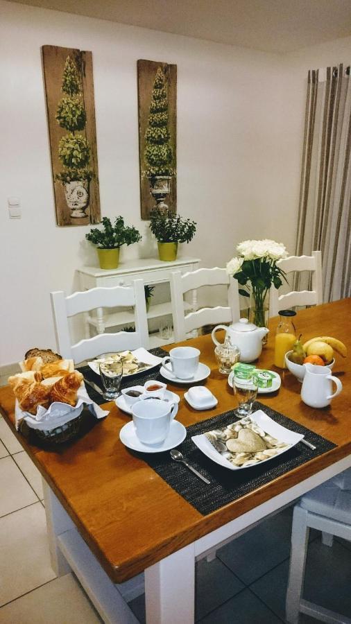 Les Sables Bed & Breakfast Santec Exterior foto